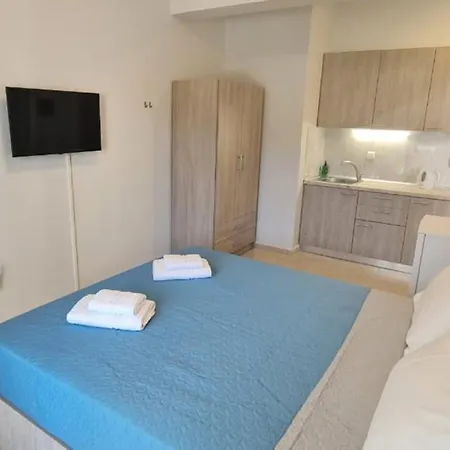 Holiday home F&r Neo Epivates